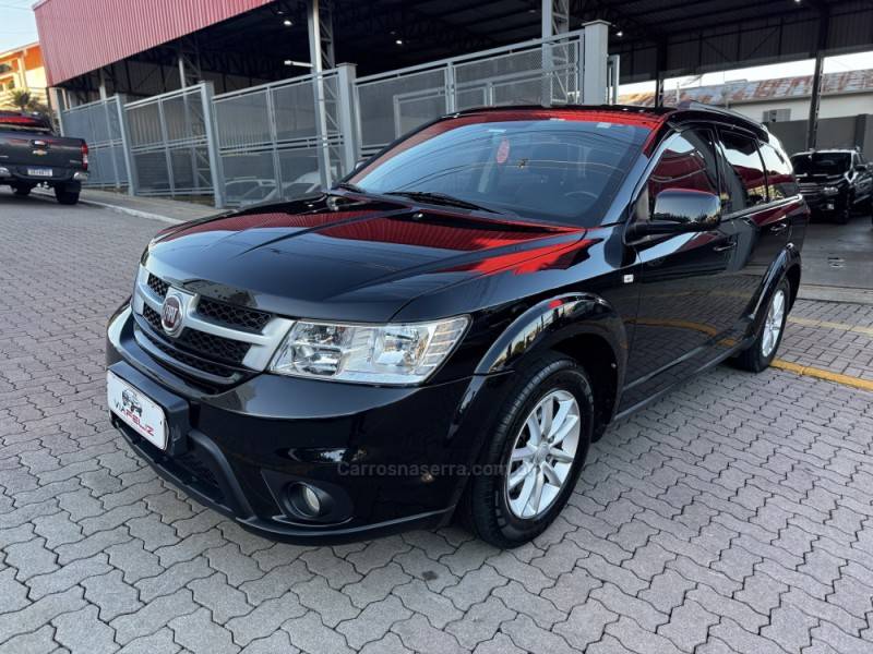 FIAT - FREEMONT - 2013/2014 - Preta - R$ 62.990,00