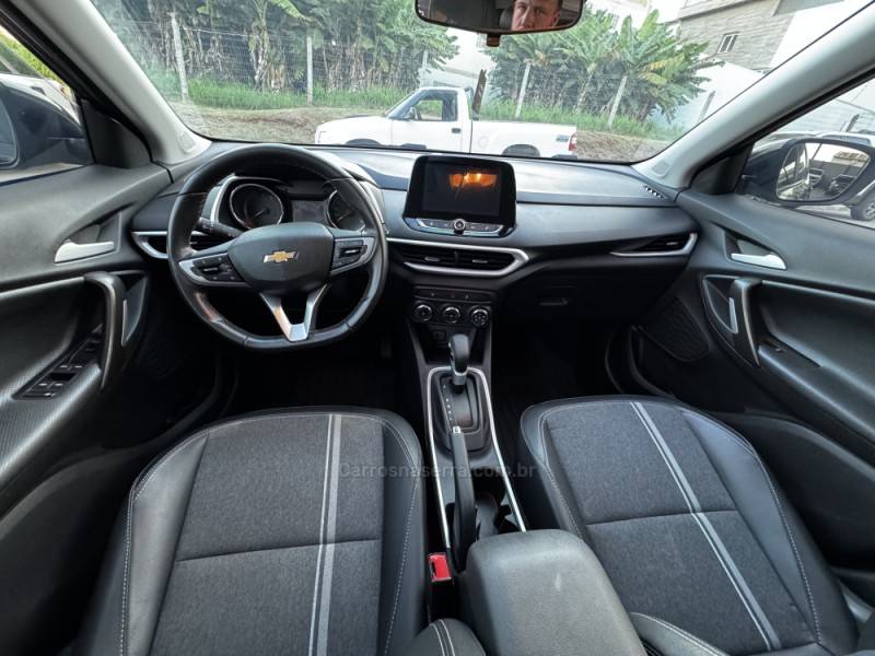 CHEVROLET - TRACKER - 2022/2023 - Preta - R$ 114.990,00