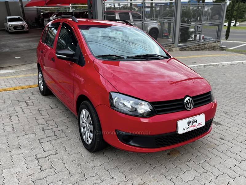 VOLKSWAGEN - SPACEFOX - 2011/2011 - Vermelha - R$ 38.990,00
