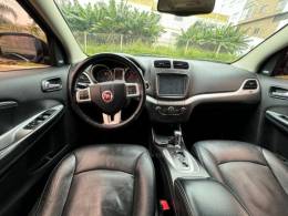 FIAT - FREEMONT - 2013/2014 - Preta - R$ 63.990,00