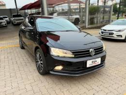 VOLKSWAGEN - JETTA - 2016/2017 - Preta - R$ 83.990,00