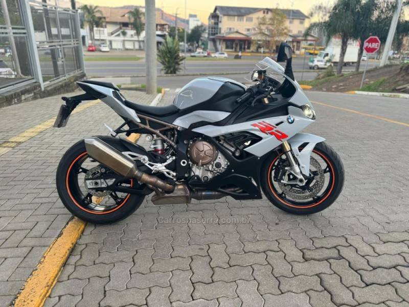 BMW - S 1000 - 2020/2020 - Prata - R$ 94.990,00