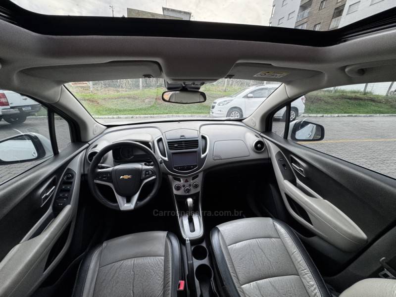 CHEVROLET - TRACKER - 2014/2015 - Branca - R$ 72.990,00