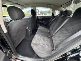 NISSAN - SENTRA - 2013/2014 - Preta - R$ 55.990,00