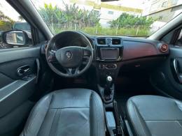 RENAULT - SANDERO - 2014/2015 - Branca - R$ 46.990,00