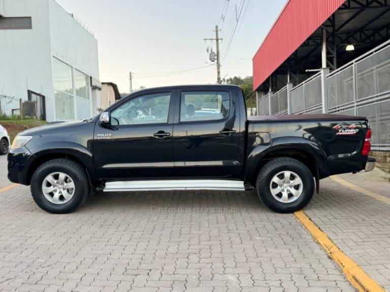 TOYOTA - HILUX - 2012/2012 - Preta - R$ 127.990,00