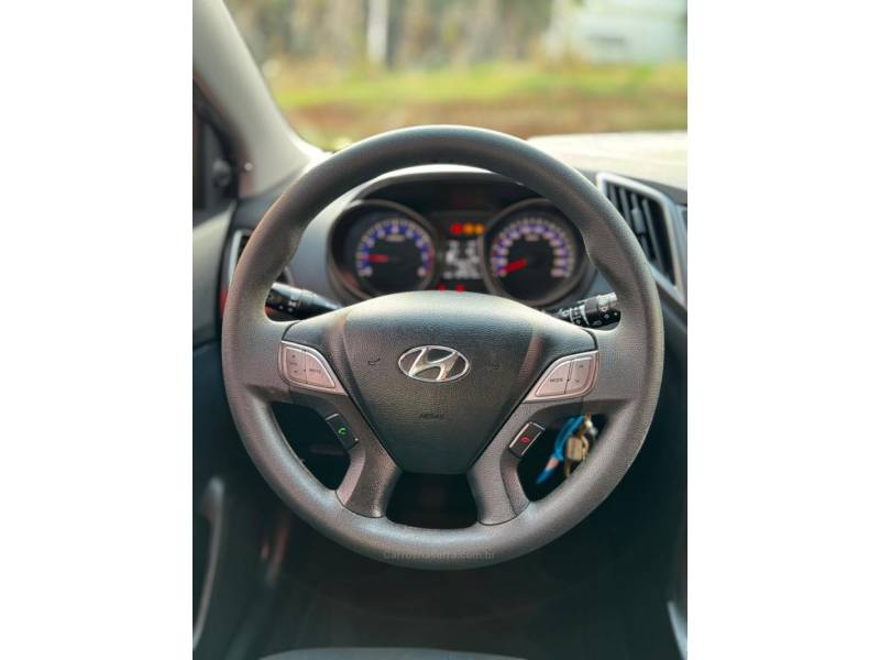 HYUNDAI - HB20 - 2014/2015 - Branca - R$ 51.990,00