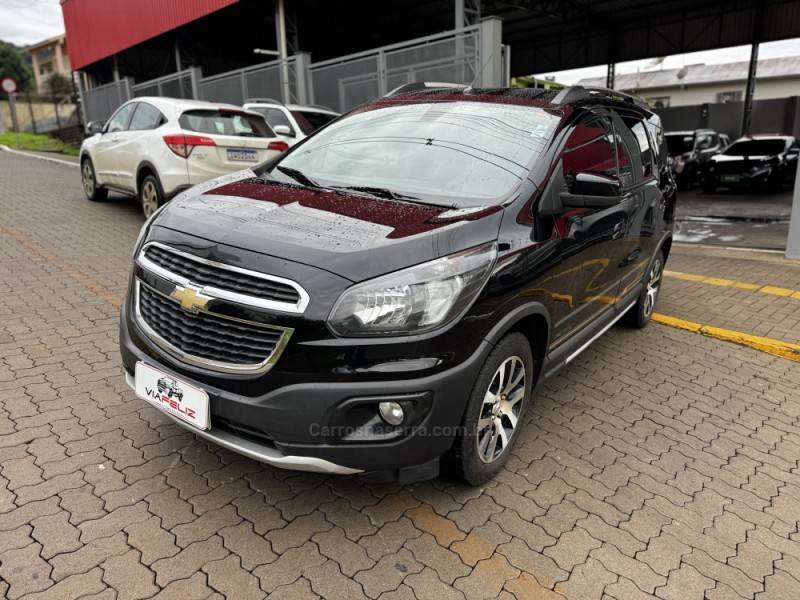 CHEVROLET - SPIN - 2016/2017 - Preta - R$ 65.990,00