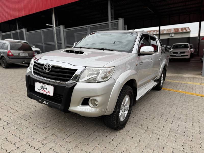 TOYOTA - HILUX - 2012/2012 - Prata - R$ 109.990,00