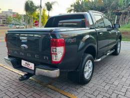 FORD - RANGER - 2012/2013 - Preta - R$ 111.990,00