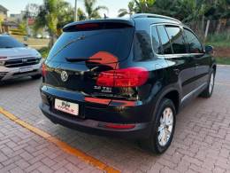 VOLKSWAGEN - TIGUAN - 2013/2014 - Preta - R$ 74.990,00