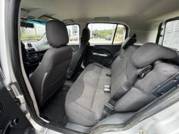 FIAT - UNO - 2014/2014 - Prata - R$ 38.990,00