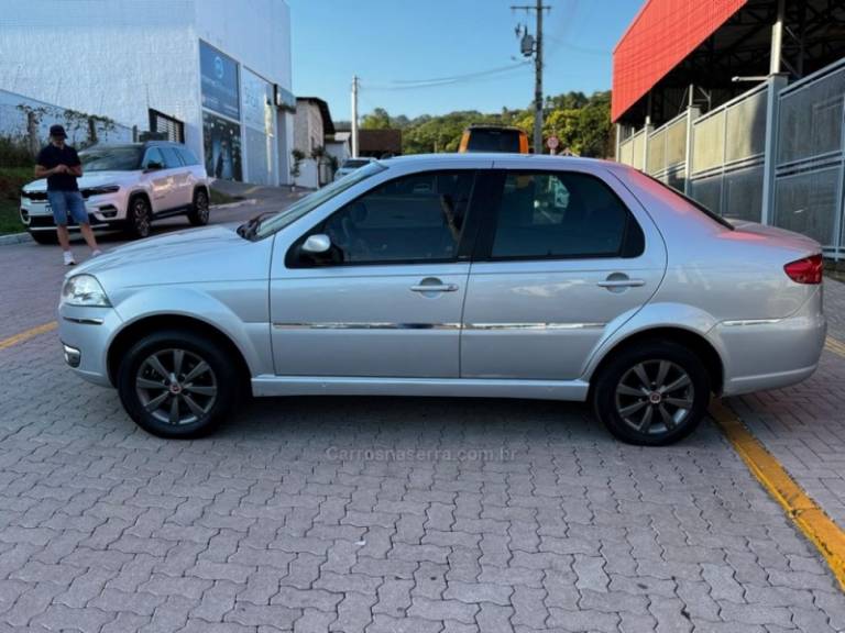 FIAT - SIENA - 2007/2008 - Prata - R$ 28.990,00