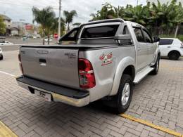 TOYOTA - HILUX - 2012/2012 - Prata - R$ 109.990,00