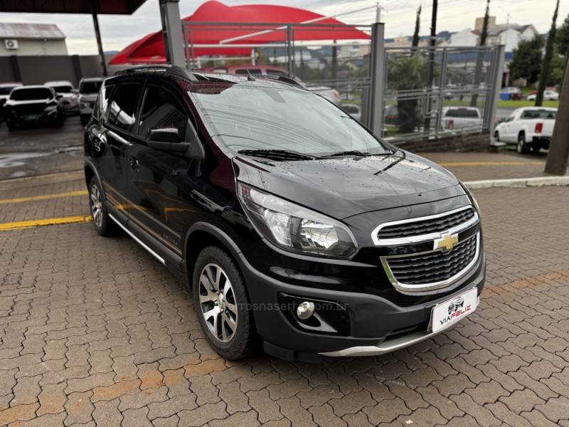 CHEVROLET - SPIN - 2016/2017 - Preta - R$ 65.990,00