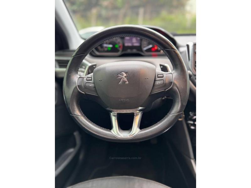 PEUGEOT - 2008 - 2017/2017 - Marrom - R$ 65.990,00