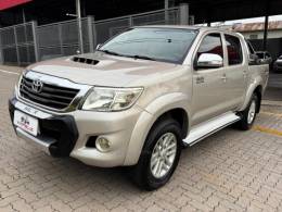 TOYOTA - HILUX - 2012/2013 - Bege - R$ 133.990,00