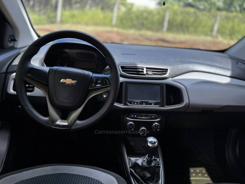 CHEVROLET - ONIX - 2016/2016 - Cinza - R$ 47.990,00