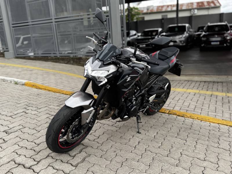 KAWASAKI - Z900 - 2023/2023 - Preta - R$ 57.990,00