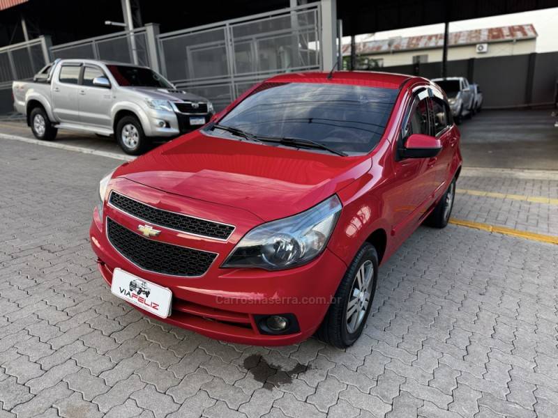 CHEVROLET - AGILE - 2012/2013 - Vermelha - R$ 39.990,00