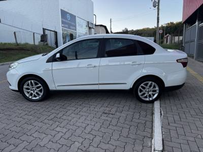 FIAT - GRAND SIENA - 2012/2013 - Branca - R$ 36.990,00