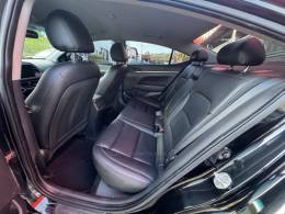 HYUNDAI - ELANTRA - 2016/2017 - Preta - R$ 81.990,00