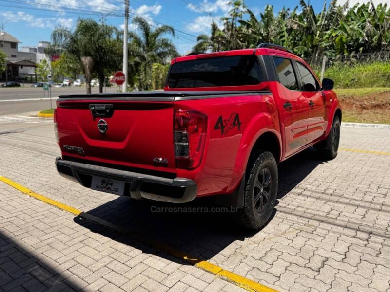 NISSAN - FRONTIER - 2021/2022 - Vermelha - R$ 174.990,00