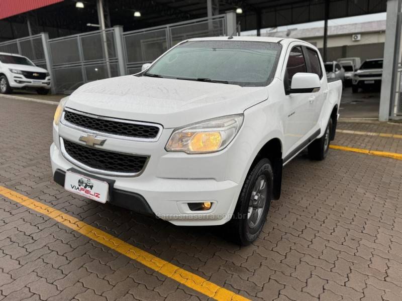 CHEVROLET - S10 - 2015/2016 - Branca - R$ 97.990,00