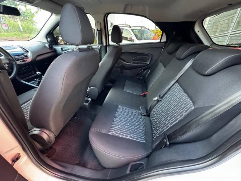 FORD - KA - 2018/2019 - Branca - R$ 48.990,00