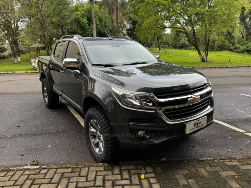 CHEVROLET - S10 - 2016/2017 - Cinza - R$ 154.990,00