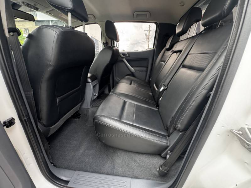 FORD - RANGER - 2018/2019 - Branca - R$ 159.990,00