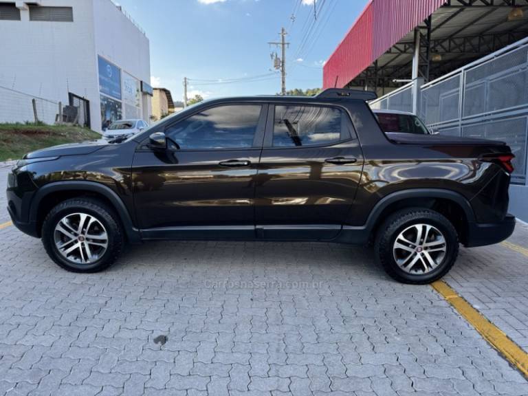 FIAT - TORO - 2016/2017 - Verde - R$ 89.990,00