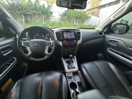 MITSUBISHI - L200 TRITON - 2022/2022 - Branca - R$ 204.990,00
