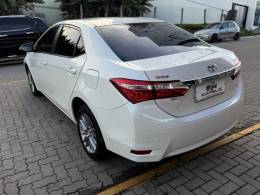 TOYOTA - COROLLA - 2016/2017 - Branca - R$ 94.990,00