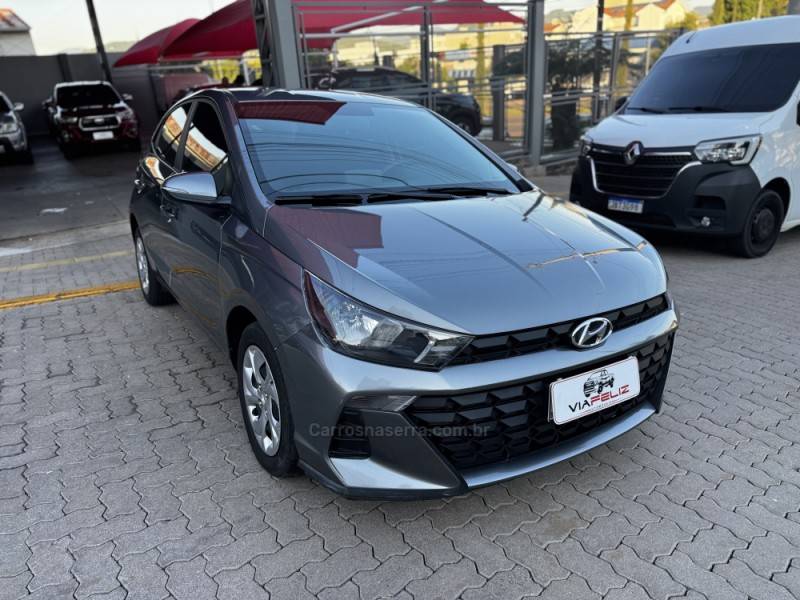 HYUNDAI - HB20 - 2022/2023 - Cinza - R$ 68.990,00