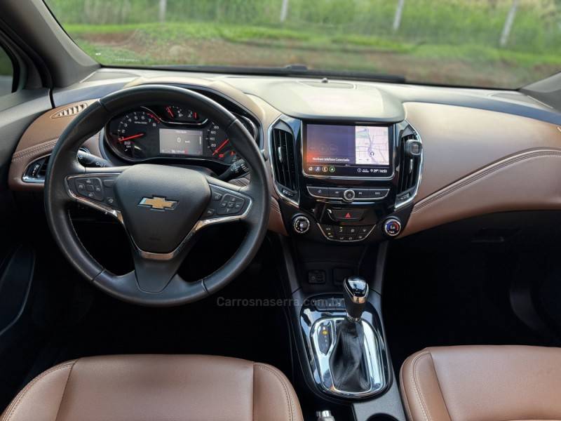 CHEVROLET - CRUZE - 2019/2020 - Preta - R$ 119.990,00