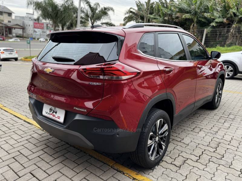 CHEVROLET - TRACKER - 2023/2024 - Vermelha - R$ 134.990,00