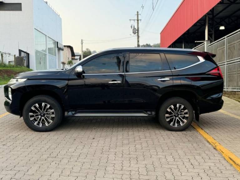 MITSUBISHI - PAJERO SPORT - 2021/2022 - Branca - R$ 279.990,00