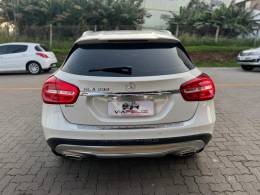 MERCEDES-BENZ - GLA 200 - 2017/2017 - Branca - R$ 121.990,00