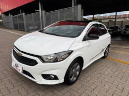 CHEVROLET - ONIX - 2017/2018 - Branca - R$ 66.990,00