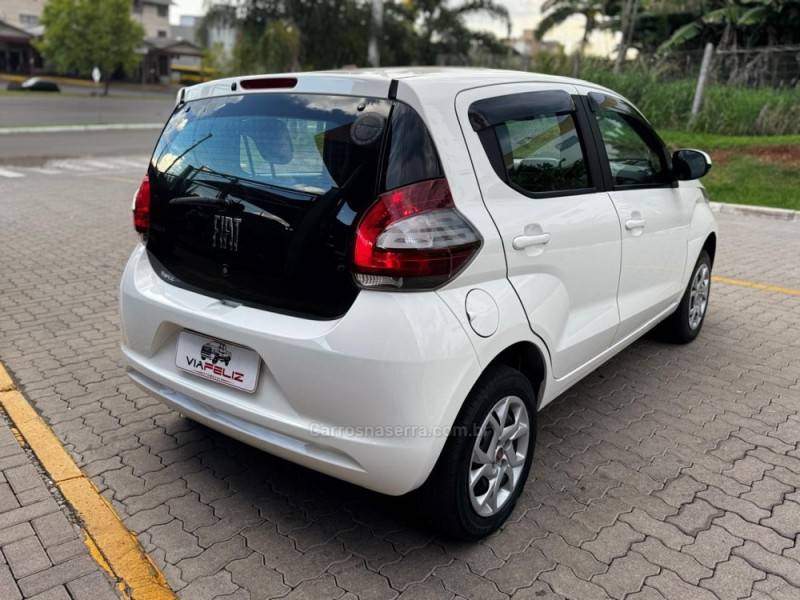 FIAT - MOBI - 2018/2019 - Branca - R$ 45.990,00