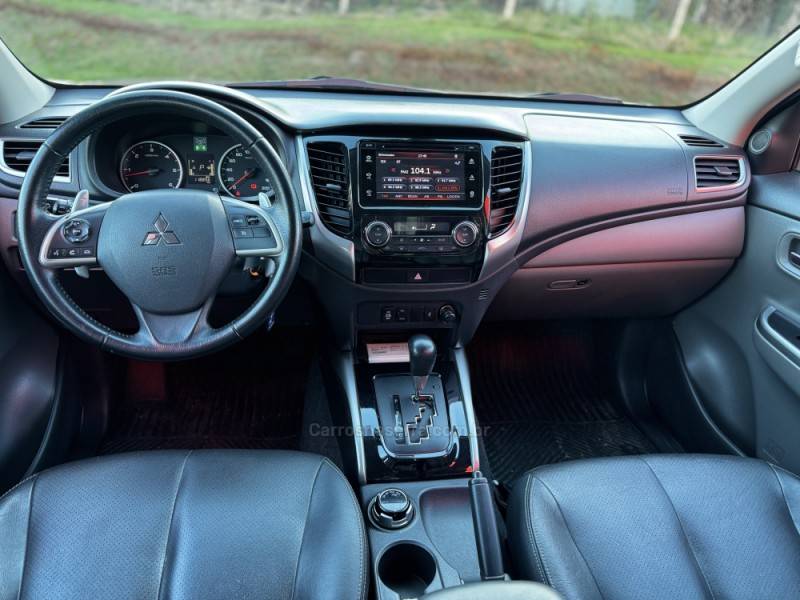 MITSUBISHI - L200 TRITON - 2017/2018 - Cinza - R$ 133.800,00