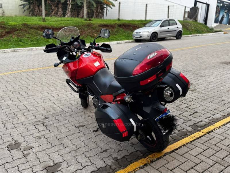 SUZUKI - V-STROM - 2011/2012 - Laranja - R$ 34.990,00