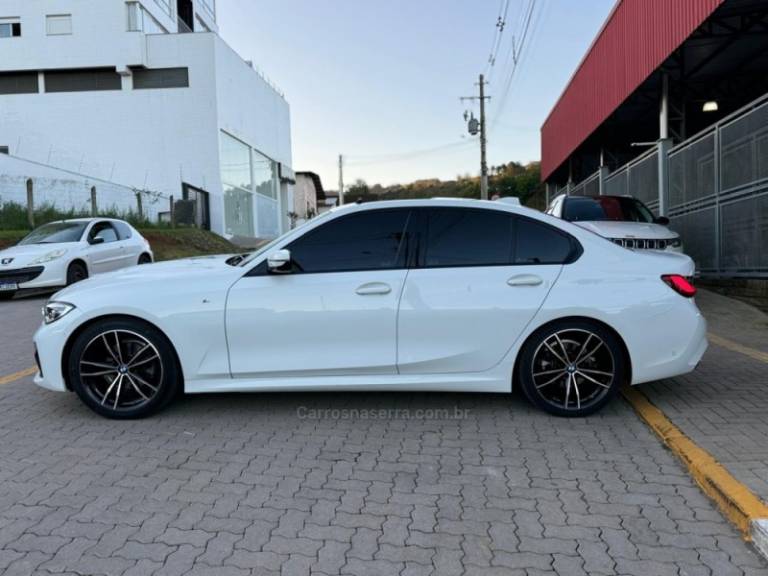 BMW - 320I - 2021/2021 - Branca - R$ 242.990,00