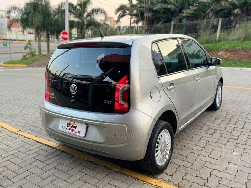 VOLKSWAGEN - UP - 2016/2017 - Prata - R$ 58.990,00