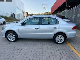 VOLKSWAGEN - VOYAGE - 2021/2022 - Prata - R$ 65.990,00