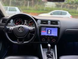 VOLKSWAGEN - JETTA - 2016/2017 - Preta - R$ 83.990,00