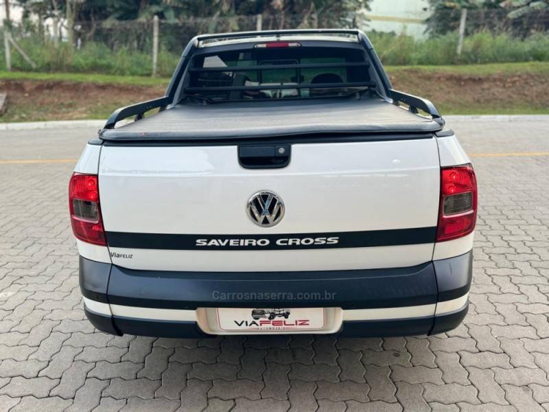 VOLKSWAGEN - SAVEIRO - 2013/2014 - Branca - R$ 67.990,00