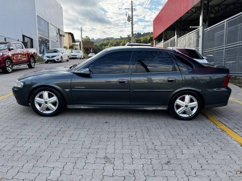CHEVROLET - VECTRA - 2004/2005 - Cinza - R$ 30.990,00