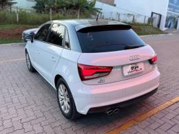 AUDI - A1 - 2015/2016 - Branca - R$ 84.990,00